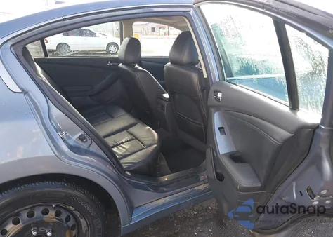 2011 Nissan Altima 2.5 S z USA, uszkodzony, nr VIN 1N4AL2AP2BN472781